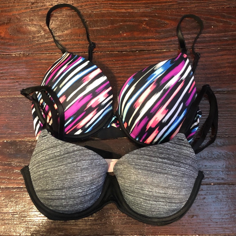 Bundle of 2 Victoria’s Secret Bras